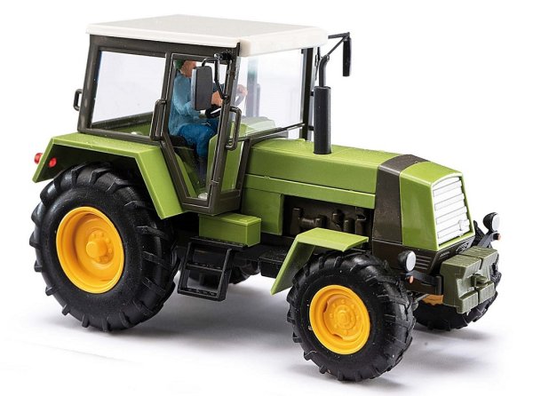 BUSCH 50420 - Traktor Fortschritt ZT323 mit Bäuerin - 1:87