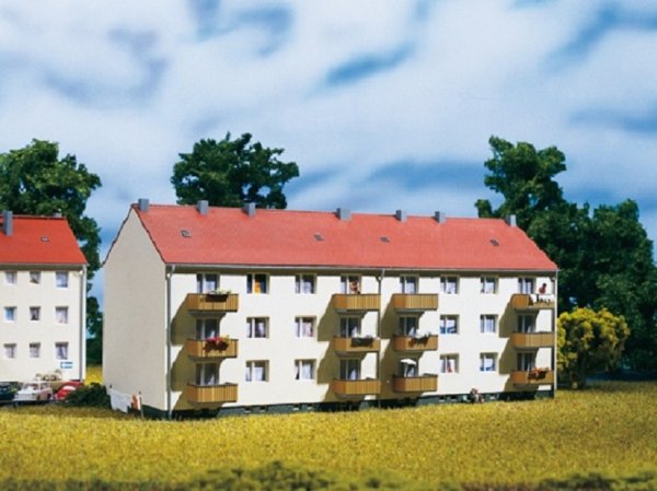 AUHAGEN Mehrfamilienhaus Bausatz 13332 Spur TT