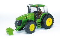 BRUDER® 03050 - Traktor John Deere 7930