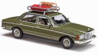 BUSCH 46865 - Mercedes-Benz W123 Limousine mit Schlitten...