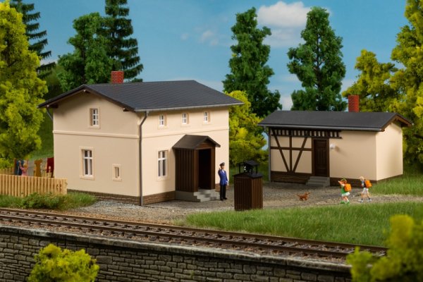 AUHAGEN Bahnwärterwohnhaus mit Nebengebäude Bausatz 13347 Spur TT
