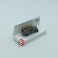 BUSCH Framo Halbbus graue Post 8666 Automodell 1:120