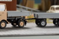 AUHAGEN Multicar M22 Pritsche mit Anh&auml;nger Holzbau 40507 Bausatz Spur H0