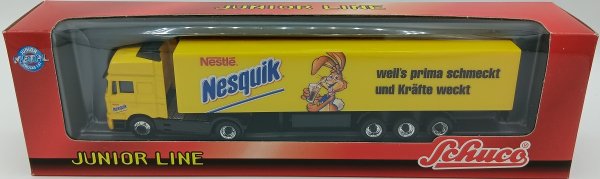 SCHUCO 23000 MAN F2000 Koffersattelzug Nesquik LKW-Modell 1:87