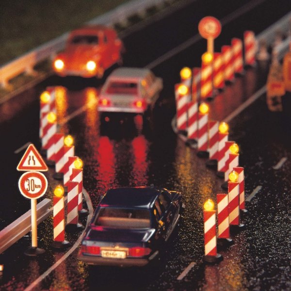 BUSCH 7 Warnbaken mit Blinkschaltung 5939 Spur TT